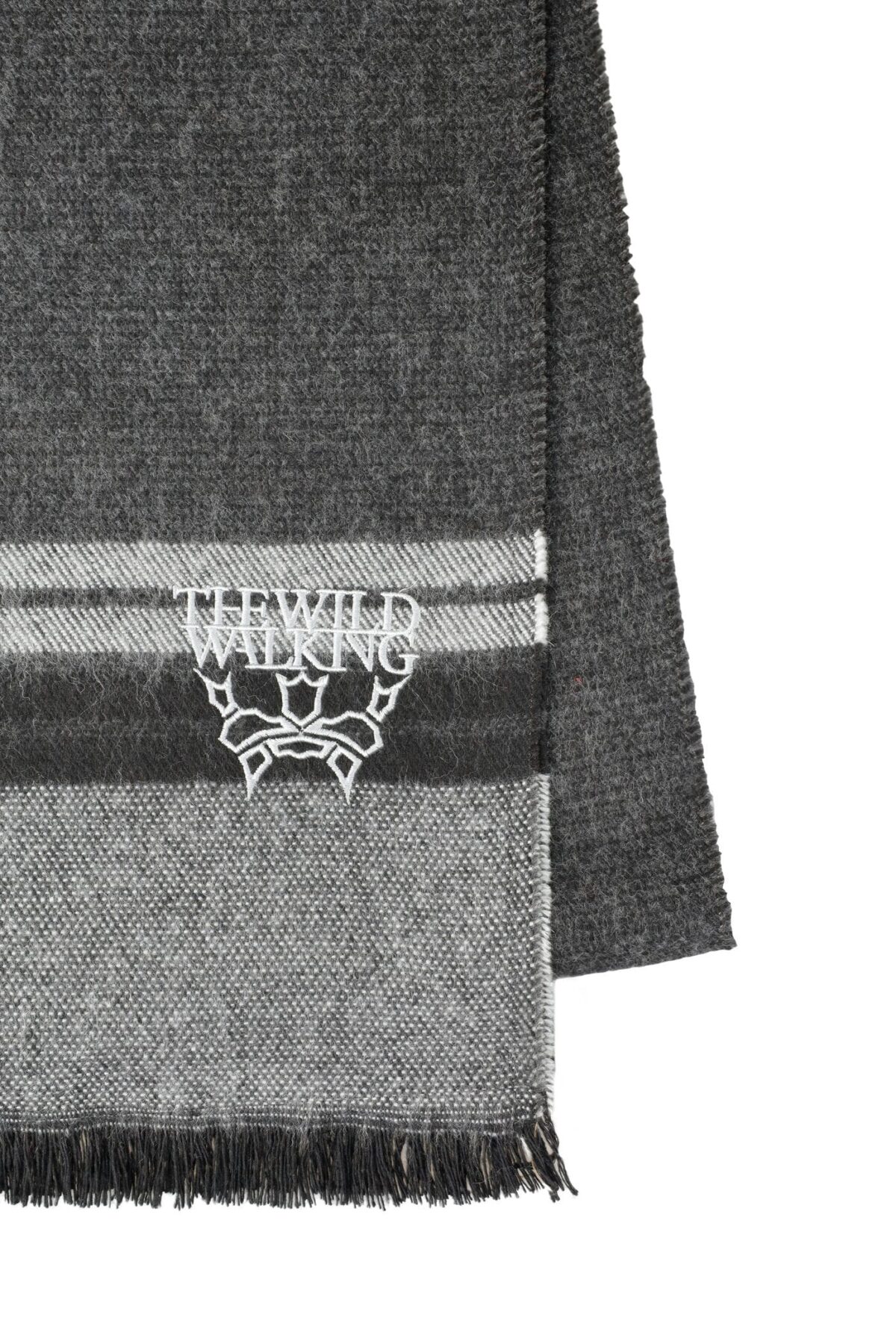 THE WILD WALKING Erkek çizgi desenli atkı 9061 - Görsel 3